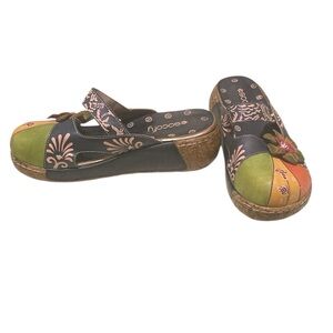 Unique SOCOFY Cork style Clogs Size 8.5